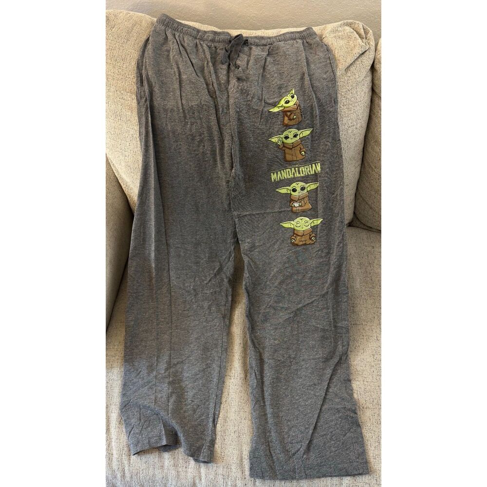 Baby Yoda Mandalorian Men's Sweatpants. Size Medium Super Comfy. NWOT. Free Ship